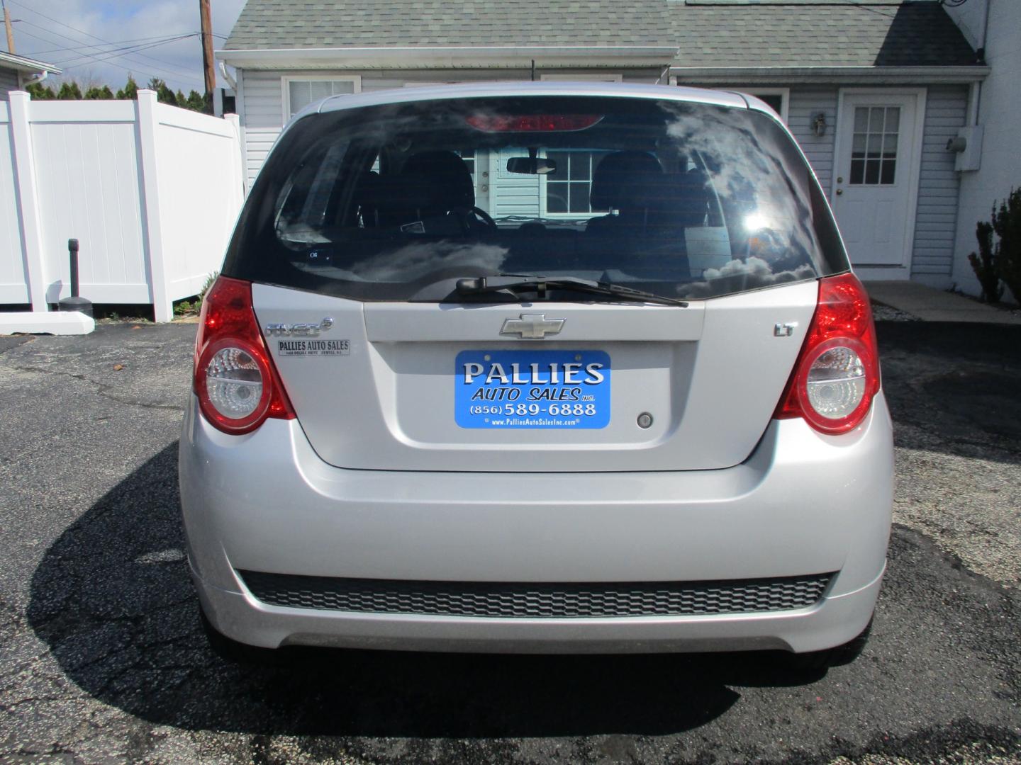 2009 SILVER Chevrolet Aveo5 (KL1TD66E29B) with an 1.6L L4 DOHC 16V engine, AUTOMATIC transmission, located at 540a Delsea Drive, Sewell, NJ, 08080, (856) 589-6888, 39.752560, -75.111206 - Photo#4